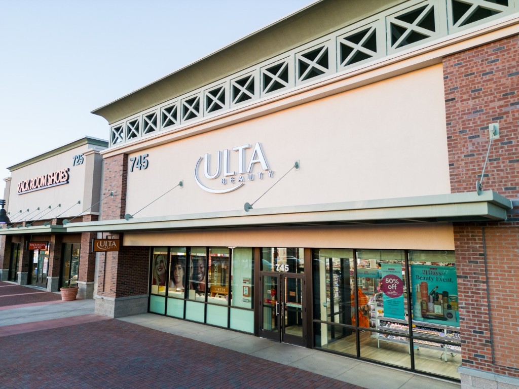 Canyon Trail Ulta storefront exterior photo