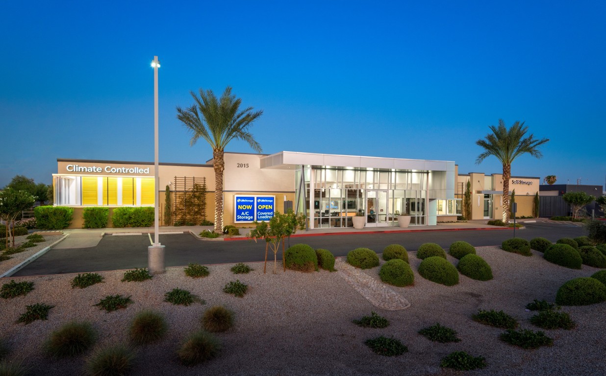 Life Storage exterior overview photo
