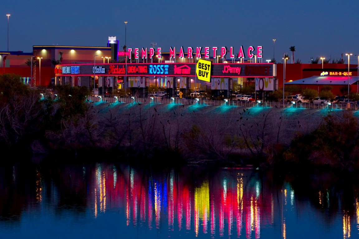 Tempe Marketplace exterior retail photo