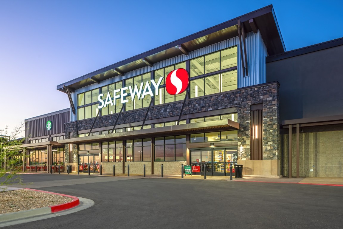 Trailhead Retail Safeway storefront exterior